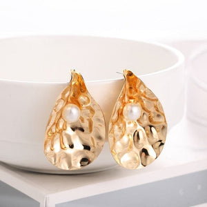 WBU Women's Fine Fashion Elegant Gold Tone Geometric Drop Earrings - Divine Inspiration Styles