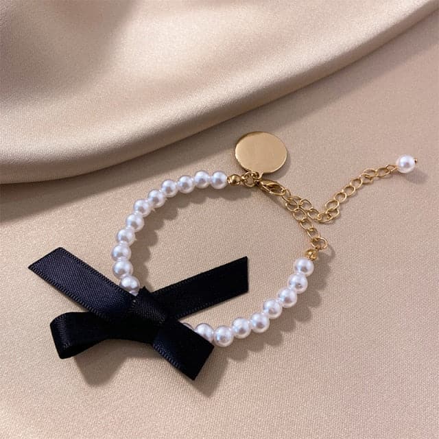 ZENSHE Women's Fashion Stylish Flower Design Simulated Pearl Bracelet - Divine Inspiration Styles