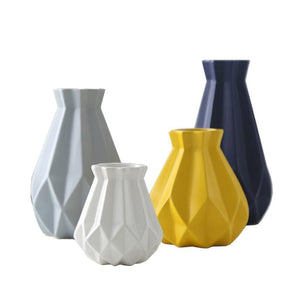FREESON Elegant Diamond Mesh Design Porcelain Vases for Decorations - Divine Inspiration Styles