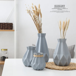 FREESON Elegant Diamond Mesh Design Porcelain Vases for Decorations - Divine Inspiration Styles
