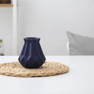 FREESON Elegant Diamond Mesh Design Porcelain Vases for Decorations - Divine Inspiration Styles