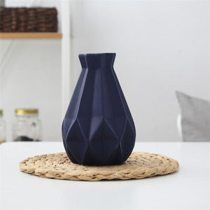 FREESON Elegant Diamond Mesh Design Porcelain Vases for Decorations - Divine Inspiration Styles