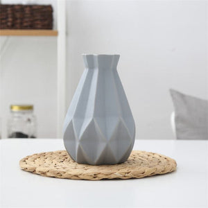 FREESON Elegant Diamond Mesh Design Porcelain Vases for Decorations - Divine Inspiration Styles