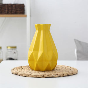 FREESON Elegant Diamond Mesh Design Porcelain Vases for Decorations - Divine Inspiration Styles