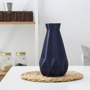 FREESON Elegant Diamond Mesh Design Porcelain Vases for Decorations - Divine Inspiration Styles