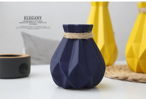 FREESON Elegant Diamond Mesh Design Porcelain Vases for Decorations - Divine Inspiration Styles