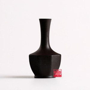 WISEAMONY Bold Retro Style Traditional Decor Vases for Home & Office Decorations - Divine Inspiration Styles