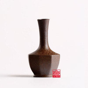 WISEAMONY Bold Retro Style Traditional Decor Vases for Home & Office Decorations - Divine Inspiration Styles