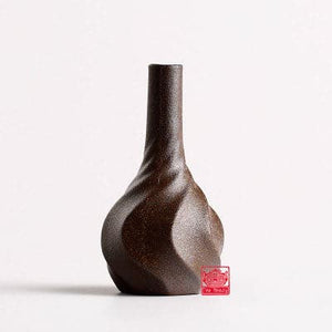 WISEAMONY Bold Retro Style Traditional Decor Vases for Home & Office Decorations - Divine Inspiration Styles