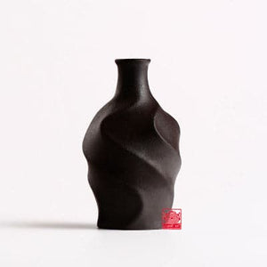 WISEAMONY Bold Retro Style Traditional Decor Vases for Home & Office Decorations - Divine Inspiration Styles